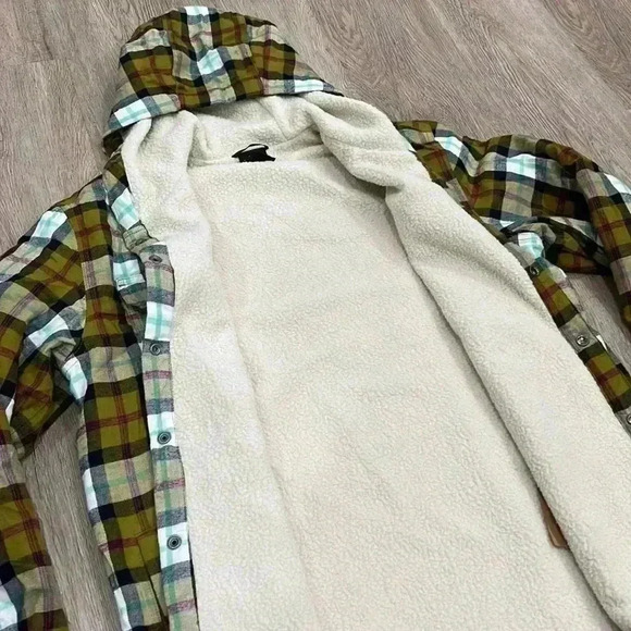 Men’s Hooded Campshire Shirt Jacket, Medium - Picture 6 of 11